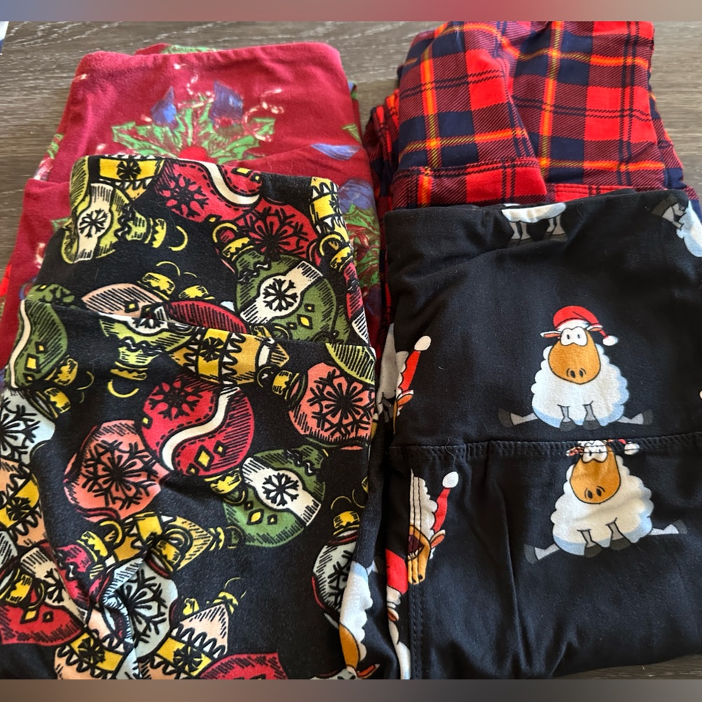 NEW Lularoe Christmas leggings bundle of 4